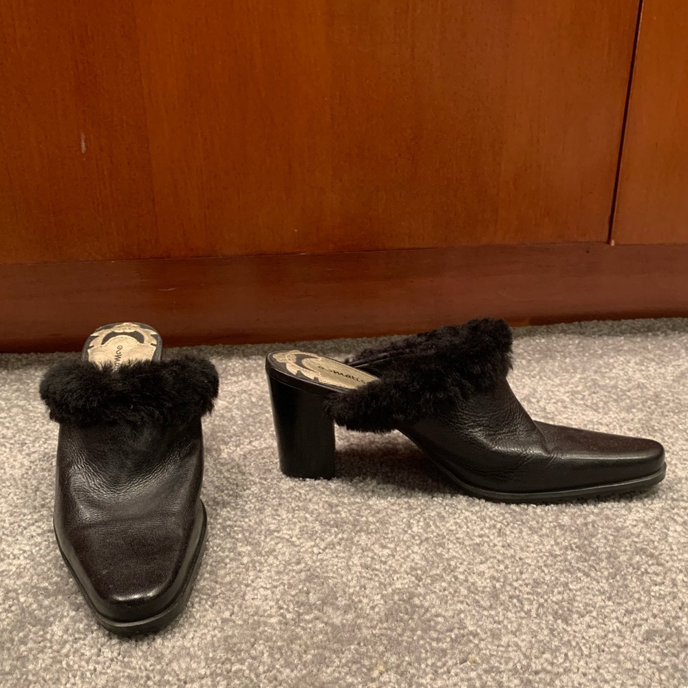 Matisse Black heel with fur accent